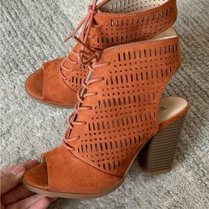 Restricted Orange Heels with Chunky Heel and Cut-Out Design